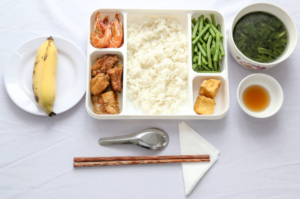 Suất ăn bệnh viện